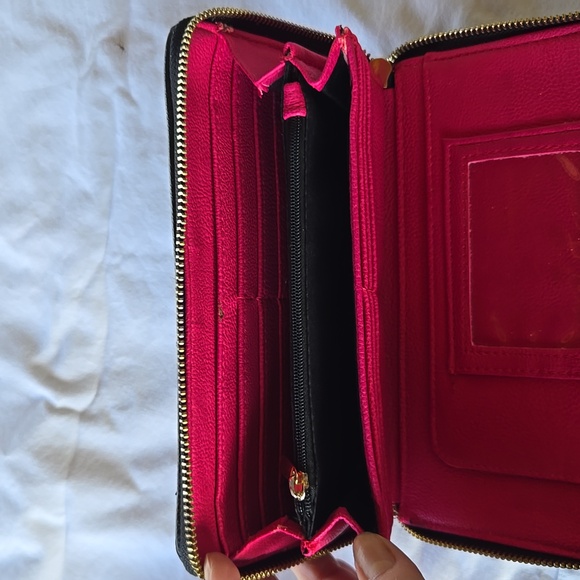 Betsey Johnson Wristlet - Picture 10 of 13